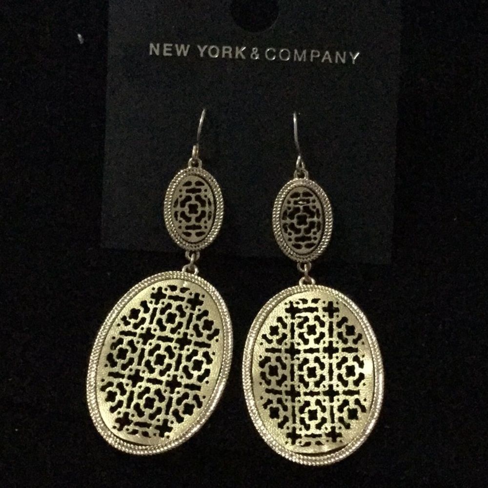 New York and Company hanging earrings